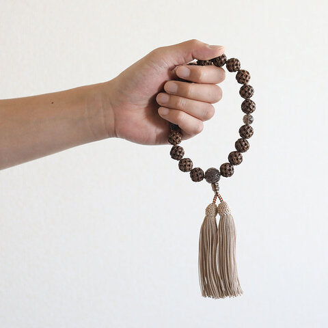 【受注生産】男性用数珠 柘七宝彫(つげしっぽうぼり)宝相華彫刻仕立て